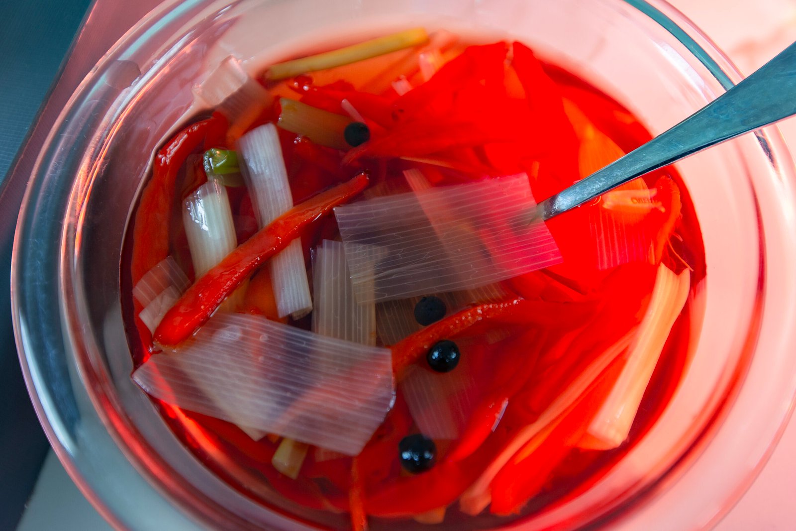 Aji dulce para la fanesca tradicional ayuda a dar un contraste de sabor exotico. Este aji esta con base aromatica de canela y pinienta dulce